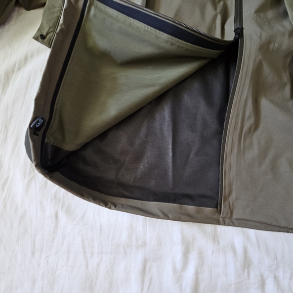 Nike Storm Fit Run Division Hooded Jacket Olive DV1247-222 Women's Size Large - Picture 9 of 12